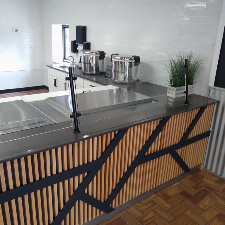 Restaurant contractor serving area